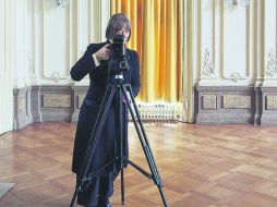 La fotógrafa muestra 25 imágenes en gran formato de inmuebles como el Hospicio Cabañas, entre otros edificios. ESPECIAL /