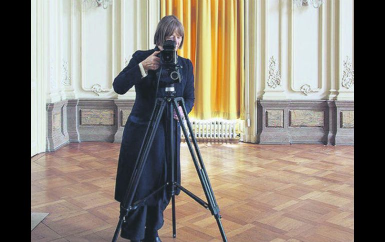 La fotógrafa muestra 25 imágenes en gran formato de inmuebles como el Hospicio Cabañas, entre otros edificios. ESPECIAL /