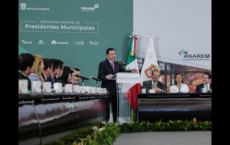 Miguel Ángel Osorio Chong se reunión con alcaldes de la la Federación Nacional de Municipios de México. TWITTER / @osoriochong