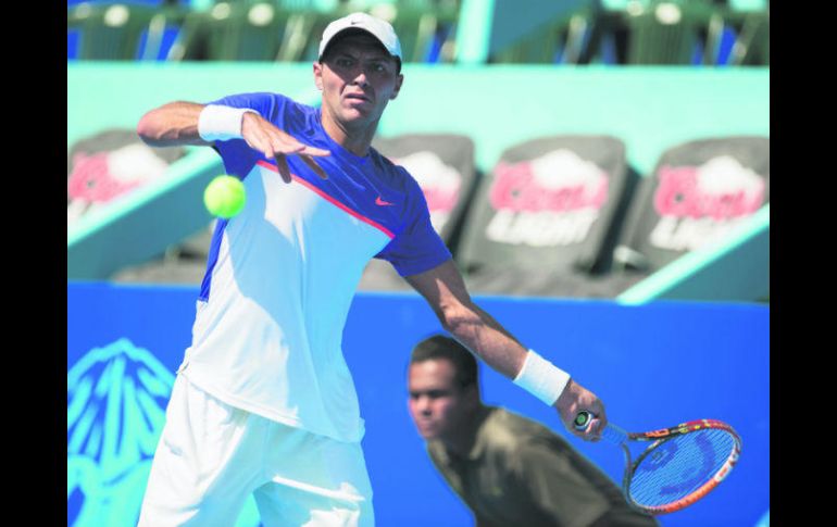 Hans Hach Verdugo inaugura la Copa Davis hoy cuando se mida en la modalidad de singles al número uno de Paraguay, Ayed Zatar. MEXSPORT /