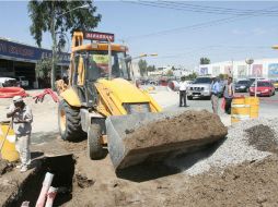 La SIOP repartió el año pasado 524.7 millones de pesos entre 22 constructoras para 86 obras. EL INFORMADOR / ARCHIVO