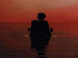 La canción comienza con una progresión de acordes oscuros en un piano antes de que entre la voz de Styles en un rango más alto. FACEBOOK / Harry Styles