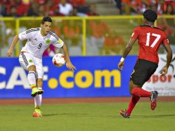 Jiménez (I) se lesionó durante su participación en la eliminatoria mundialista con la Selección mexicana. MEXSPORT / ARCHIVO