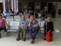 La demencia senil genera gran impacto en las familias de los pacientes, debido al tiempo que demandan los cuidados especiales. EL INFORMADOR / ARCHIVO