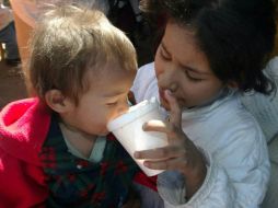 Durante la primavera y el verano es vital ingerir agua simple a lo largo del día. EL INFORMADOR / ARCHIVO