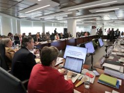 El secretario de Educación Pública se reunió con consejeros de la junta de gobierno del INEE. TWITTER / @aurelionuno