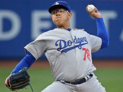 Urías se convirtió en el pitcher más joven en lanzar desde la lomita de Grandes Ligas desde 2005. TWITTER / @theteenager7