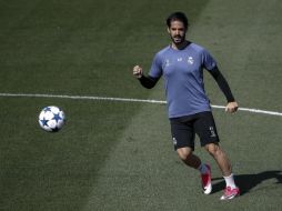 El centrocampista del Real Madrid Francisco Alarcón ''Isco'', durante el entrenamiento realizado. EFE / E. Naranjo