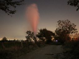 La madrugada del miércoles se registró una fuga en un ducto de Pemex, por lo que se evacuó a habitantes de Tlajomulco. ESPECIAL / Gobierno Tlajomulco