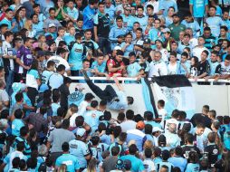 Balbo, de 22 años, fue brutalmente golpeado y arrojado después desde una tribuna. AFP / N. Aguilera