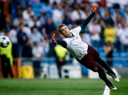 El guardameta es portero de la Selección alemana, y deberá recuperarse para jugar con el conjunto la Copa Confederaciones en junio. AFP / O. Del Pozo