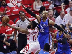 James Harden comandó la ofensiva de los Rockets de Houston al conseguir 35 puntos. EFE / L. SMITH