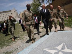 Mattis inició su visita en la sede de la operación 'Apoyo Decidido'. AFP / J. Ernst