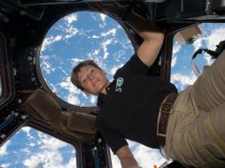 La astronauta Peggy Whitson se convirtió en la primera mujer en comandar la estación espacial en 2008. AFP / ARCHIVO