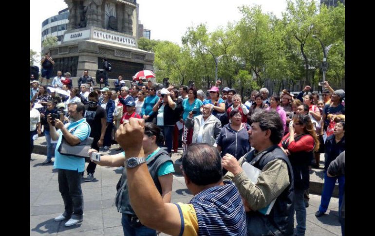 Los padres y madres de los 43 normalistas se movilizan desde 2014 en busca de acelerar la investigación. TWITTER / @Tlachinollan