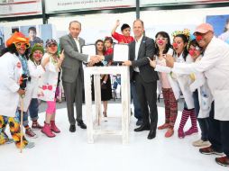 Reyes Baeza y Skoog, durante la firma del acuerdo, mencionan que es una gran oportunidad para incidir en derechos de los niños. ESPECIAL /