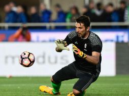 La Champions League es un trofeo que falta en el palmarés del portero italiano. AFP / M. Medina