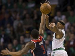 Thomas contribuye con 33 puntos a la victoria de los Celtics. EFE / CJ Gunther