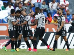 Los jugadores del Necaxa celebran el tanto de la victoria, provocado por un centro de Puch. MEXSPORT / Isabel