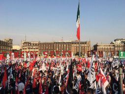 En la plancha del Zócalo los integrantes del Congreso del Trabajo encabezarán un mitin antes de un encuentro con Peña Nieto. TWITTER / @CTM_MX