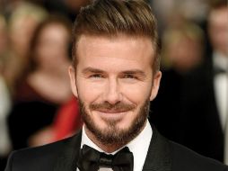 El cumpleaños número 42 del futbolista retirado David Beckham se convirtió en tendencia en redes sociale. ESPECIAL /