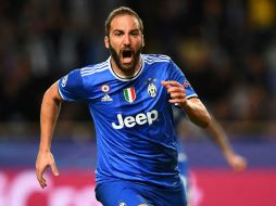 'Pipita' celebra el gol del cuadro italiano. AFP / F. Fife