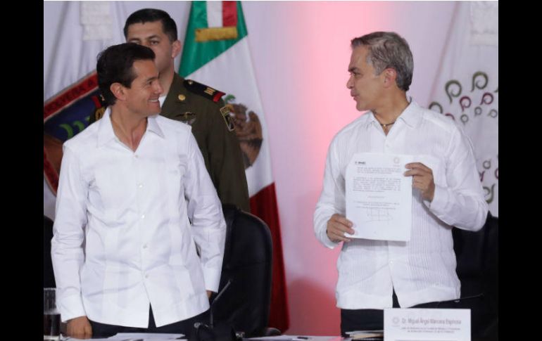 Mancera Espinosa aseveró que su prioridad es la capital del país, y buscará que no afecte su gestión al frente de la Ciudad de México. SUN / I. Stephens