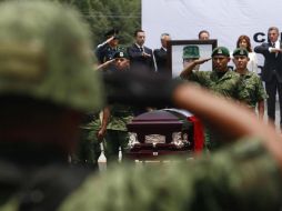 Este viernes despidieron con honores a los cuatro soldados muertos. EFE / F. Guasco