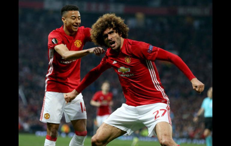 Fellaini celebra el gol del United, al minuto 17. EFE / N. Roddis