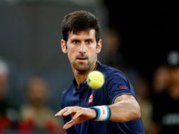 El defensor del título, Novak Djokovic, avanzó este viernes; espera a su próximo rival. AFP / O. Del Pozo