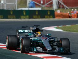 Mercedes dejó sus dos coches como los más rápidos de la jornada, ya que al mejor registro de Hamilton sigue el del finlandés Bottas. AFP / J. Lago