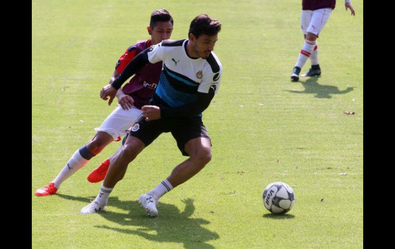 El zaguero pide aprender de la falta de gol en la ida para resolver el problema en el partido de vuelta. EL INFORMADOR / ARCHIVO