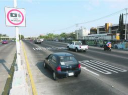 Velocidad. Se prevé que este lunes esté terminado el  balizamiento horizontal; aún no están listos los señalamientos verticales. EL INFORMADOR / G. Gallo