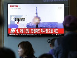 Este domingo, Corea del Norte realizó un ensayo interpretado como un desafío al nuevo jefe de Estado surcoreano, Moo Jae-in. AP / A. Young-joon