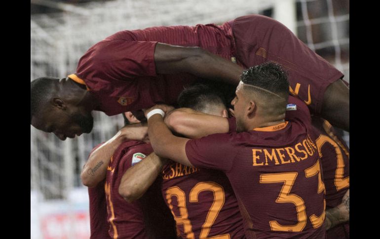 La Roma sentenció con dianas de Daniele de Rossi (25’), Stephan El Shaarawy (56’) y Radja Nainggolan (65’). EFE / C. Peri