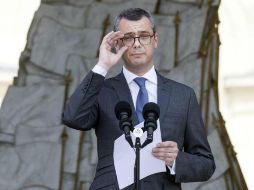 El secretario general del Elíseo, Alexis Kohler, anuncia los nuevos ministros del Gobierno de Macron en el Palacio del Elíseo. EFE / E. Laurent