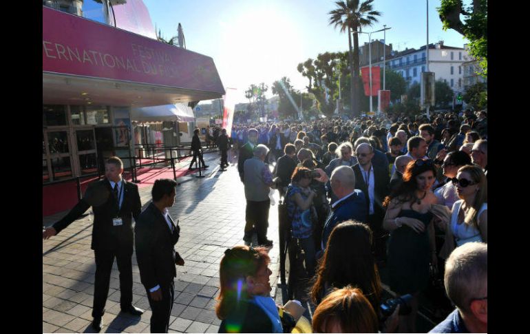 La policía francesa evacuó el festival de cine luego de que se activara alerta de seguridad. AFP / L. Venance