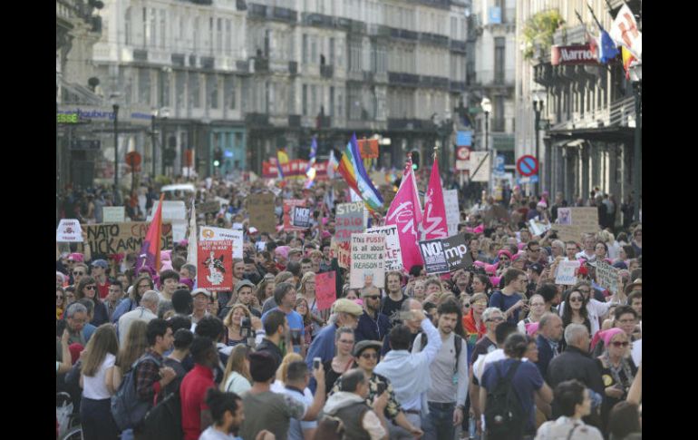 El movimiento se dio luego de que Donald era recibido en audiencia por el rey de los Belgas, Felipe, y la reina Matilde. EFE / A. Barbani