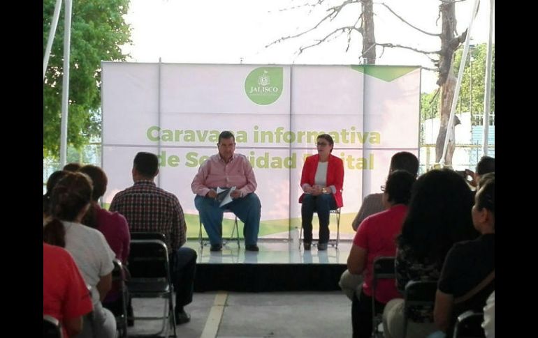 Francisco Ayón y Norma Teresa Carrasco, durante el inicio de la Caravana Informativa de Seguridad Digital. EL INFORMADOR / E. Mondragón