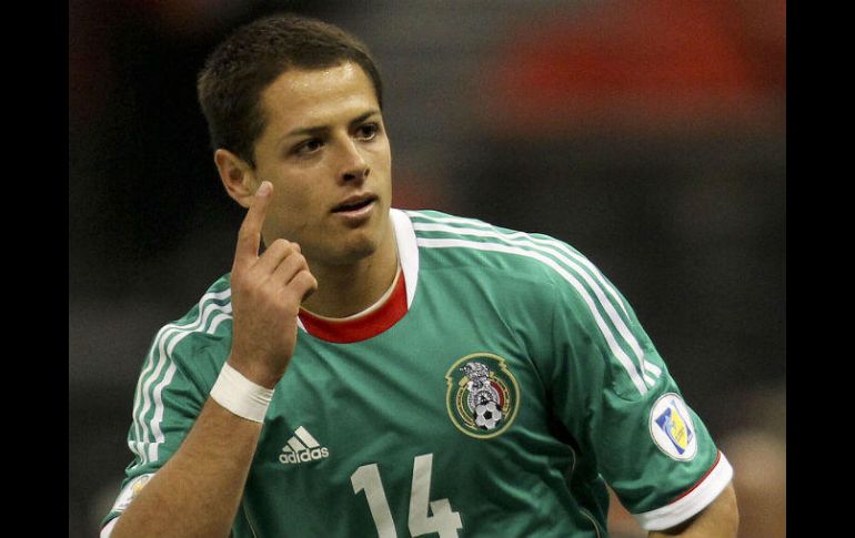 'Chicharito' se convirtió ayer en el máximo anotador de la Selección mexicana. SUN / ARCHIVO