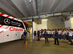 El autobús del Rebaño fue recibido entre aplausos y porras. MEXSPORT / I. Ortiz