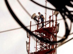 La reforma en telecomunicaciones forzó a Slim a escindir a Telesites de América Móvil. AFP /