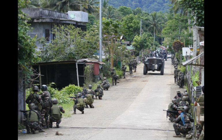 El Ejército, con el apoyo de ataques aéreos, trata de liquidar un grupo de aproximadamente 40 o 50 rebeldes. AP / B. Marquez