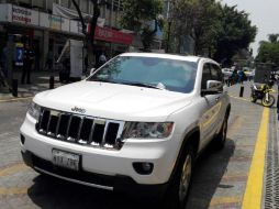 La camioneta estacionada hoy al mediodía. TWITTER /