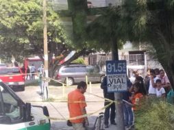 Los hechos ocurrieron en el cruce de la avenida Cruz del Sur con López de Legazpi. ESPECIAL /