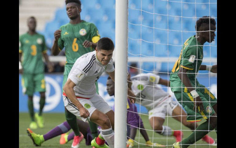 Ronaldo Cisneros entró de cambio para anotar el gol de la victoria mexicana. MEXSPORT / O. Martínez