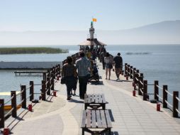 A pesar de las altas temperaturas, el lago se mantiene a la mitad de su nivel de almacenamiento. En pocos días comienzan las lluvias. EL INFORMADOR / ARCHIVO