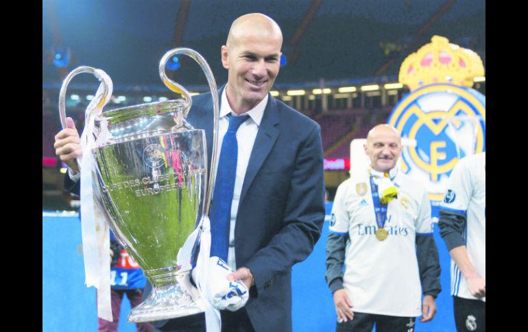 Zinedine Zidane, técnico del Real Madrid, logró que su equipo fuera campeón de la Champions League por segundo año consecutivo. AFP /