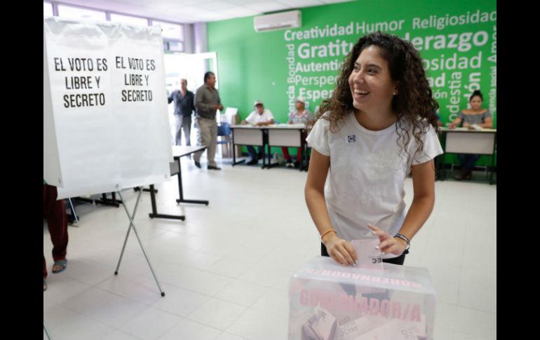 A las 10:00 horas, se reportó la instalación de 18 mil 408 casillas, el 53.99 por ciento del total aprobado en las cuatro entidades. SUN / I. Stephens