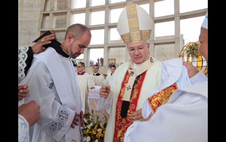 Francisco Robles Ortega ordenó a 22 sacerdotes y siete diáconos, en ceremonia realizada en el Santuario de los Mártires. FACEBOOK / Prensa Arzobispado de Guadalajara